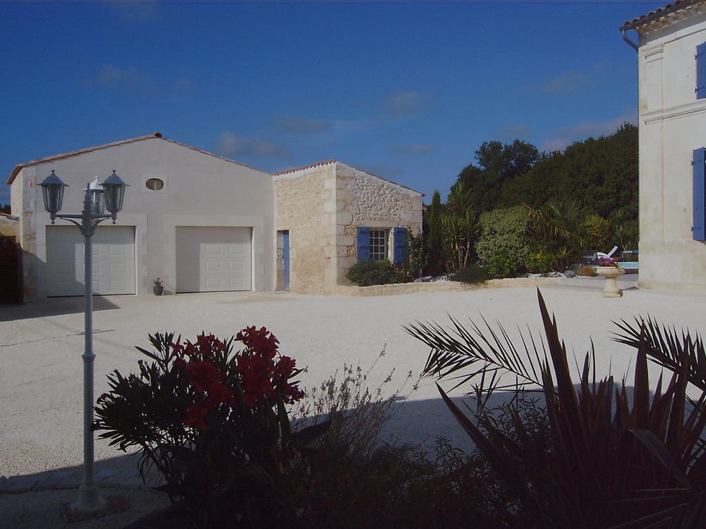 Bed and Breakfast L'Oasis Port-dʼEnvaux Esterno foto