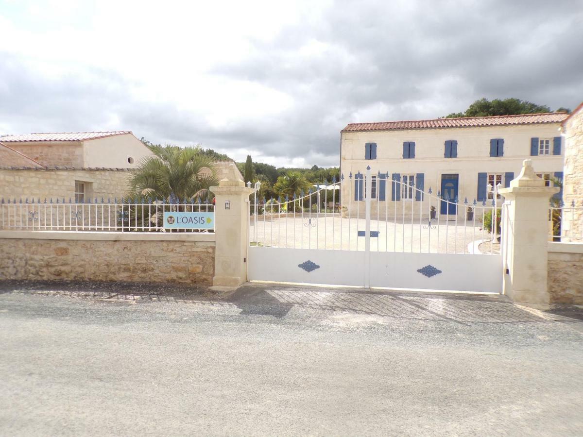 Bed and Breakfast L'Oasis Port-dʼEnvaux Esterno foto